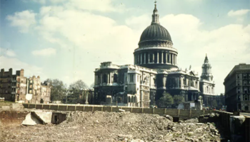 st pauls after bombing during WW2